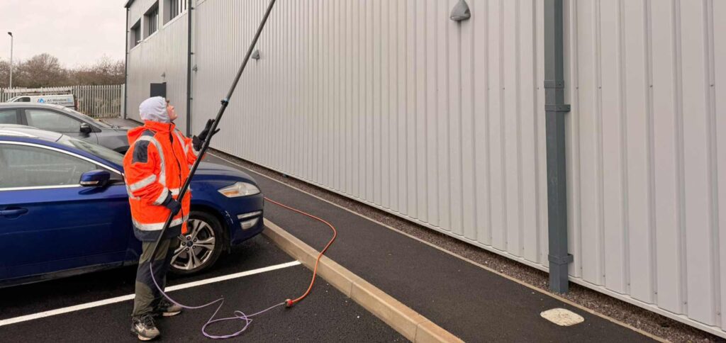 site cleaning long reach 2200 1040